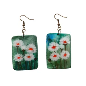 گوشواره زنانه مدل گل بابونه