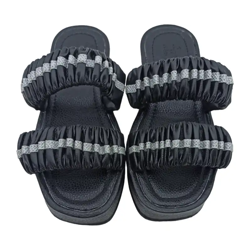 صندل زنانه مدل چروک رنگ مشکی