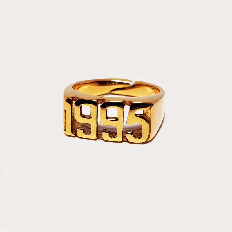 انگشتر زنانه مدل طلاروس سال میلادی 1995