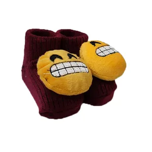 پاپوش نوزادی مدل ایموجی کد 04 رنگ زرشکی