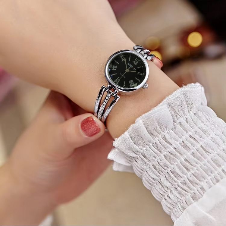 ساعت مچی عقربه ای زنانه مدل موتور کوارتز کد SE01 -  - 5