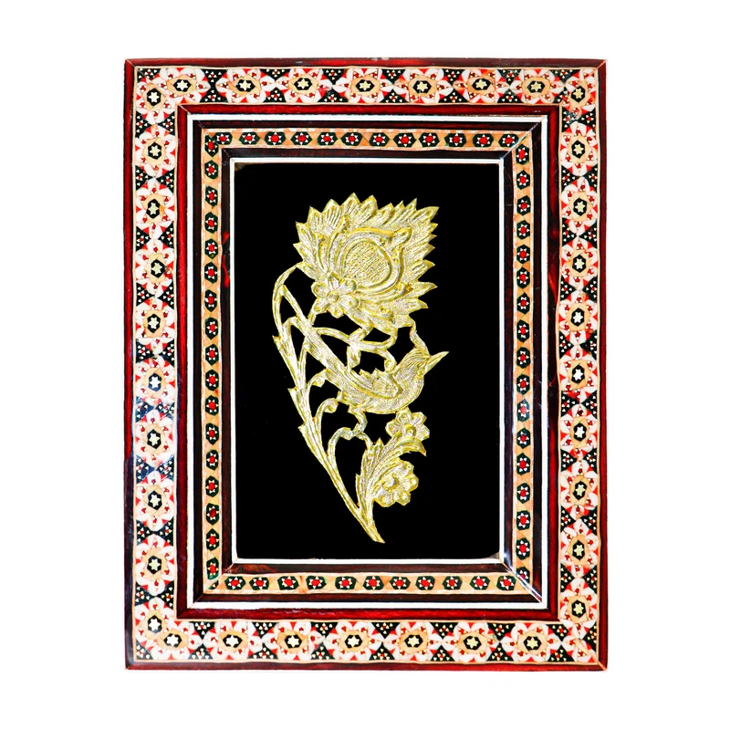 تابلو خاتم کاری چوبی صنایع دستی فاخر مدل پلاک برنجی طرح گل اسلیمی کد 17p14