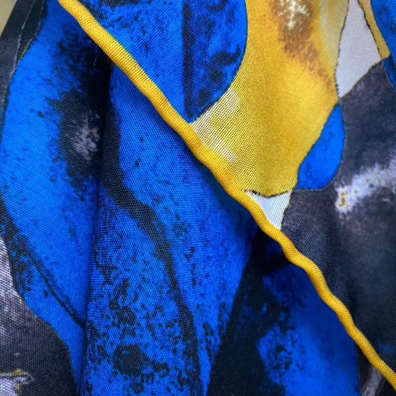 روسری زنانه مدل نخی قواره بزرگ چهارفصل کد 1333