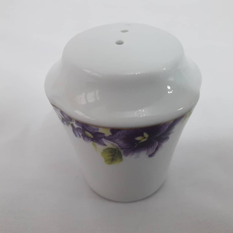 نمکپاش شرکت صنایع چینی تقدیس مدل بنفشه بسته 6 عددی نمکپاش شرکت صنایع چینی تقدیس مدل بنفشه بسته 6 عددی