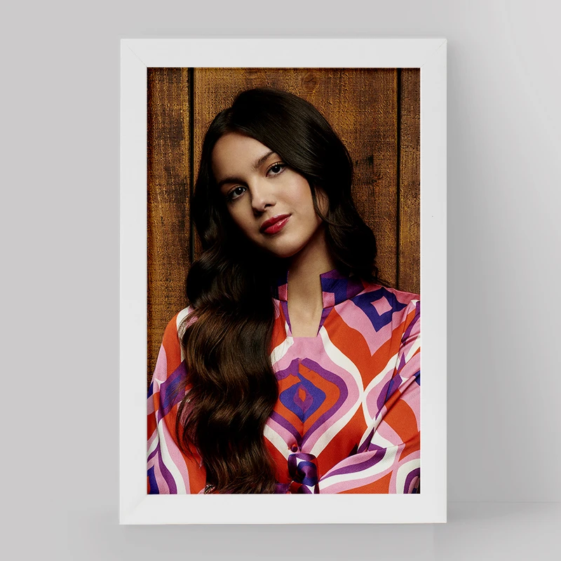 تابلو خندالو مدل اولیویا رودریگو Olivia Rodrigo کد 19255