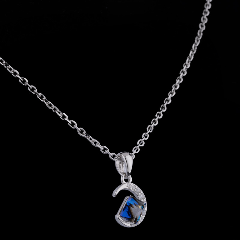 گردنبند نقره زنانه سواروسکی مدل ماه و ستاره کد 4485421