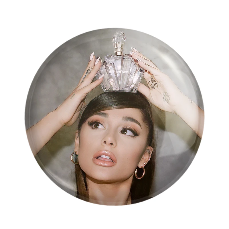 مگنت خندالو مدل آریانا گرانده Ariana Grande  کد 19084