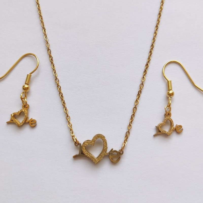 نیم ست زنانه مدل love تمام استیل نیم ست زنانه مدل love تمام استیل