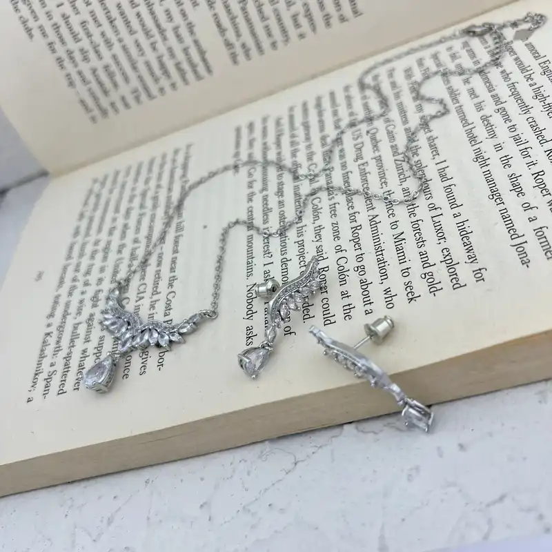 نیم ست زنانه مدل جواهری کد M4183