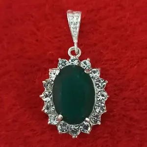 آویز گردنبند نقره زنانه سلین کالا مدل عقیق یشم کد ce-agh