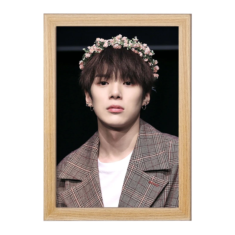 تابلو خندالو مدل مینهیوک گروه مانستا اکس MONSTA X  کد 21165