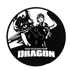 ساعت دیواری طرح مربی اژدها