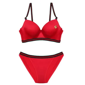 ست شورت و سوتین زنانه اسپرت رنگ قرمز