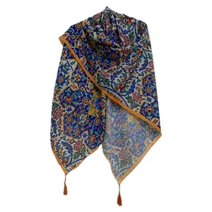 روسری زنانه مدل نخ چهارفصل منگوله دار کد 137