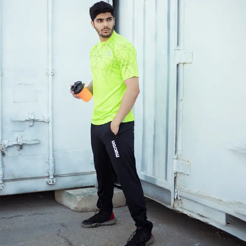 ست تی شرت و شلوار ورزشی مردانه مکرون مدل پاتریک رنگ فسفری