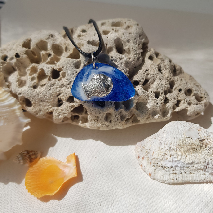 گردنبند دخترانه مدل رزینی طرح ماهی