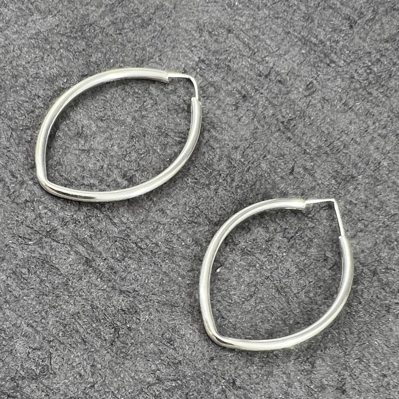 گوشواره نقره زنانه گیرا مدل G669