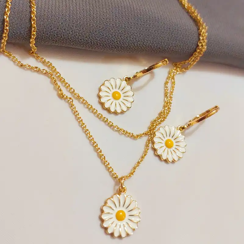 نیم ست زنانه مدل بابونه