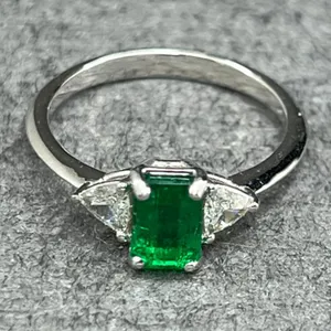 انگشتر طلا 18 عیار زنانه دوست خوب مدل Emerald dk839