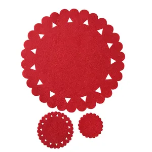 زیر بشقابی طرح قلبی به همراه زیر لیوانی و جای قاشق و چنگال