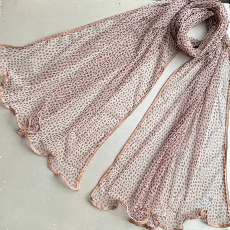 شال زنانه مدل توری خال