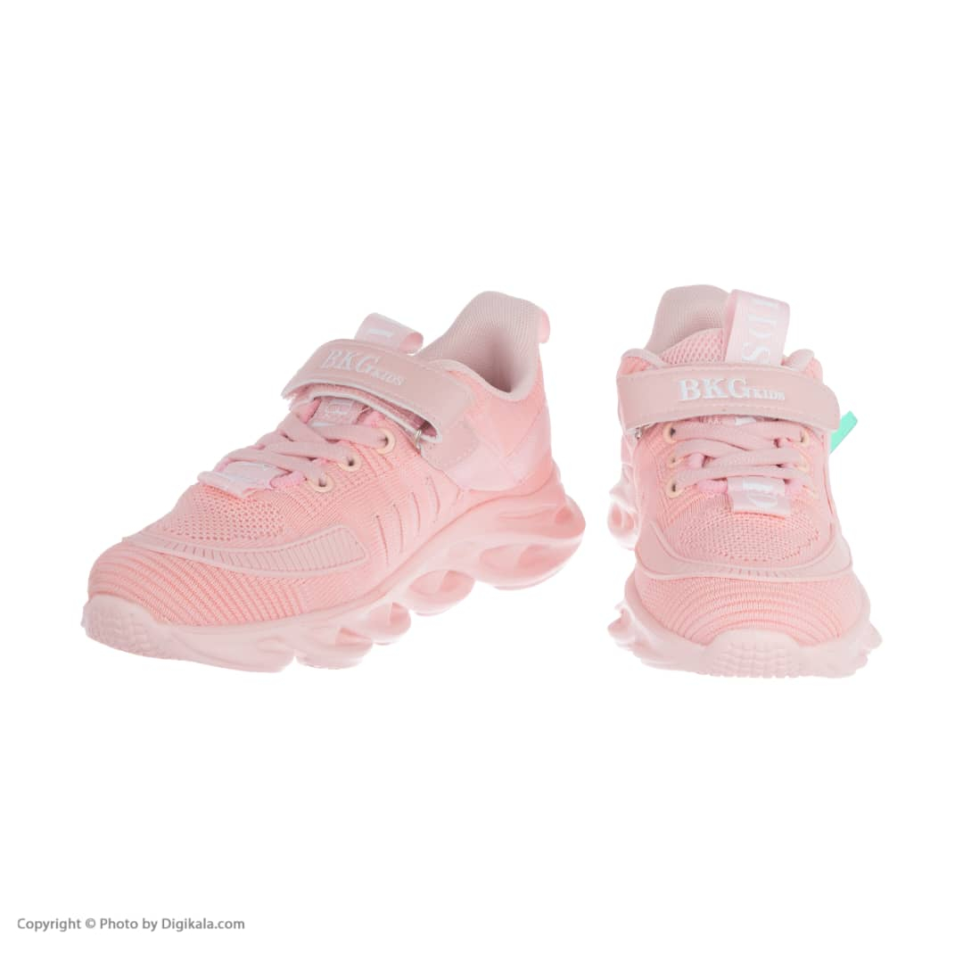 کفش مخصوص پیاده روی بچگانه بی کی جی کد 000106
