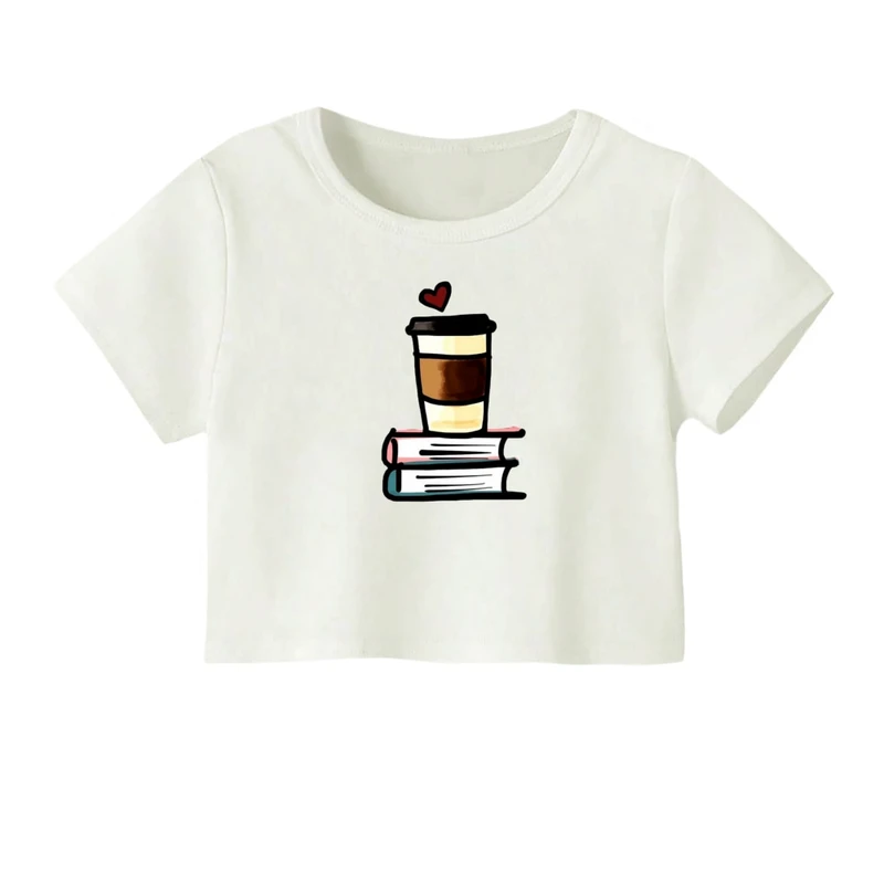 کراپ‌ تی‌شرت آستین کوتاه زنانه مدل کتاب و کافی