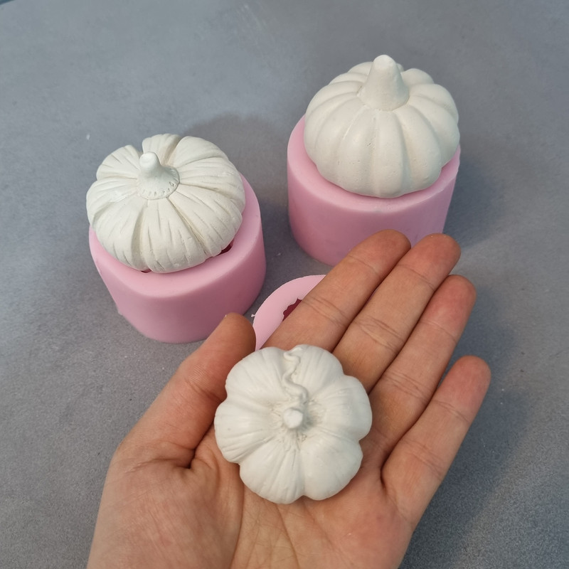 قالب شمع مدل ست کدو تنبل گرد مجموعه 3 عددی