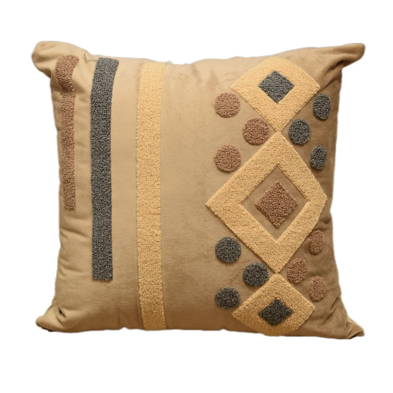 کاور کوسن مدل گلدوزی طرح آرتمیس سایز 45*45 سانتی متر