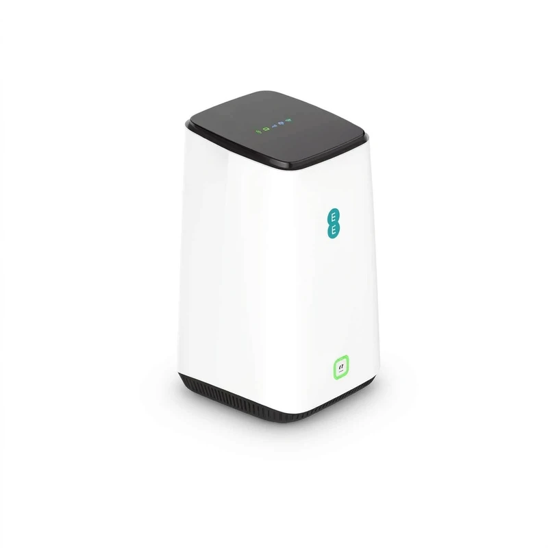 مودم روتر خانگی 5G ای ای مدل 5GEE ROUTER با پشتیبانی از شبکه‌های 5G و TD-LTE، سرعت دانلود 4.67 گیگابیت بر ثانیه، وای‌فای 6، اتصال هم‌زمان تا 64 کاربر، پوشش برد 30 متر، دو پورت شبکه 2.5 گیگابیتی و پورت USB 3.0، همراه با سیم‌کارت و 2000 گیگ اینترنت یکساله