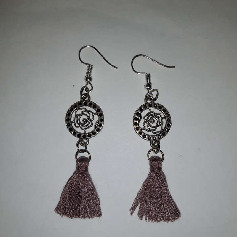 گوشواره دخترانه مدل رز منگوله دار