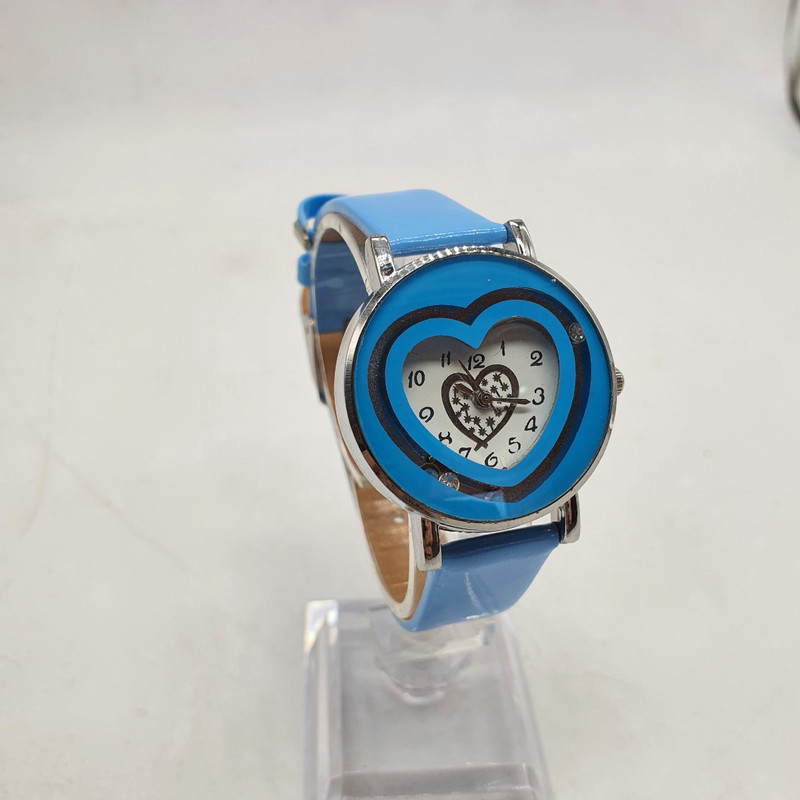 ساعت مچی عقربه ای دخترانه مدل B12