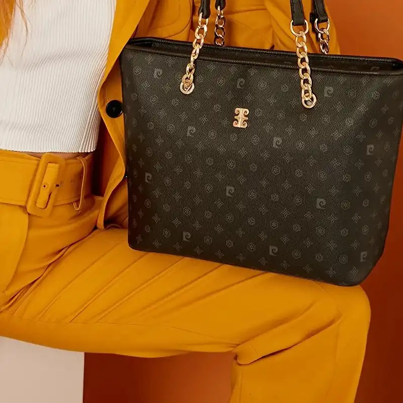 کیف دستی زنانه پیر کاردین مدل Y1546