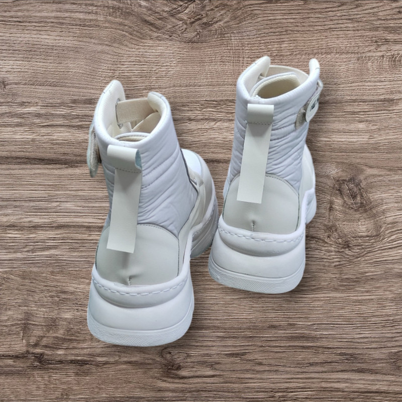 نیم بوت زنانه مدل چسبی