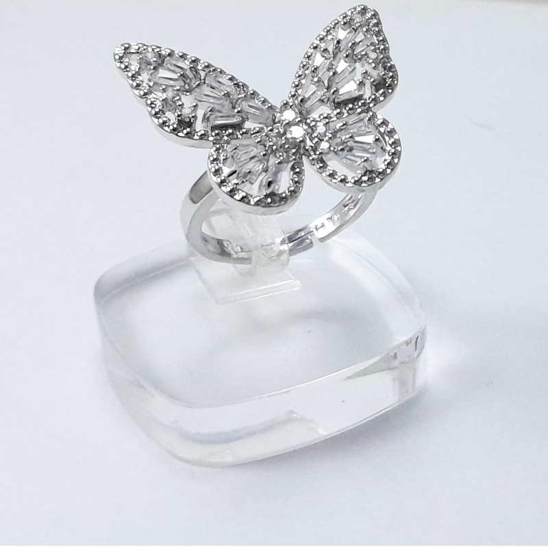 انگشتر زنانه طرح جواهر مدل پروانه کد Rjns7