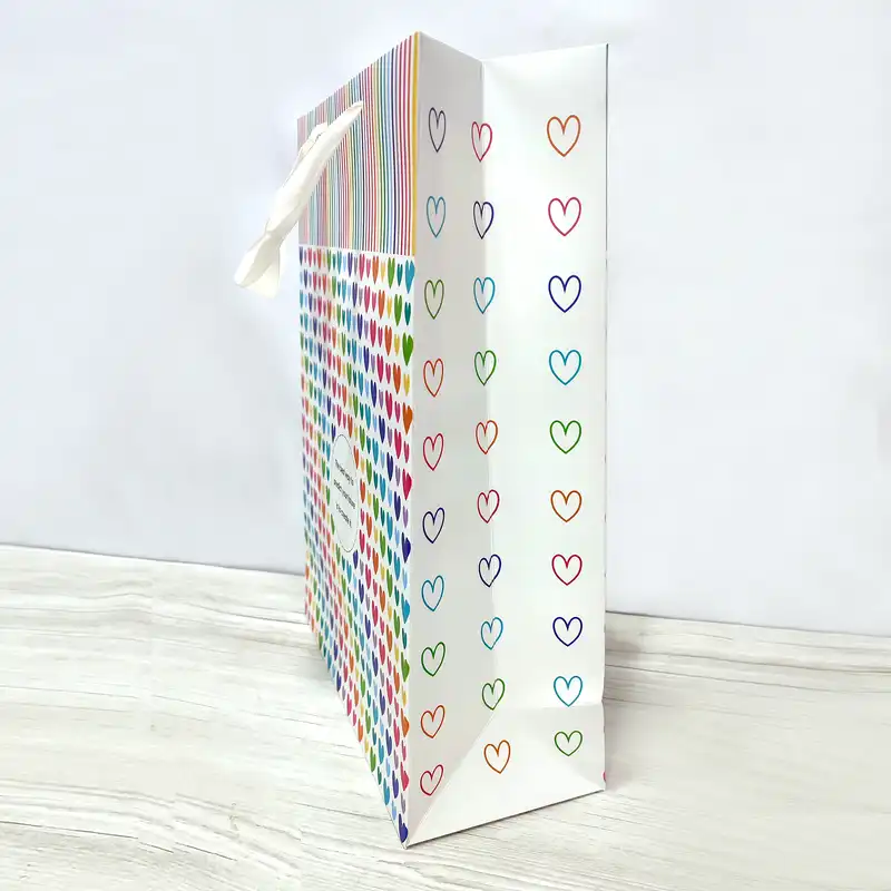 ساک هدیه مدل قلبی کد 025