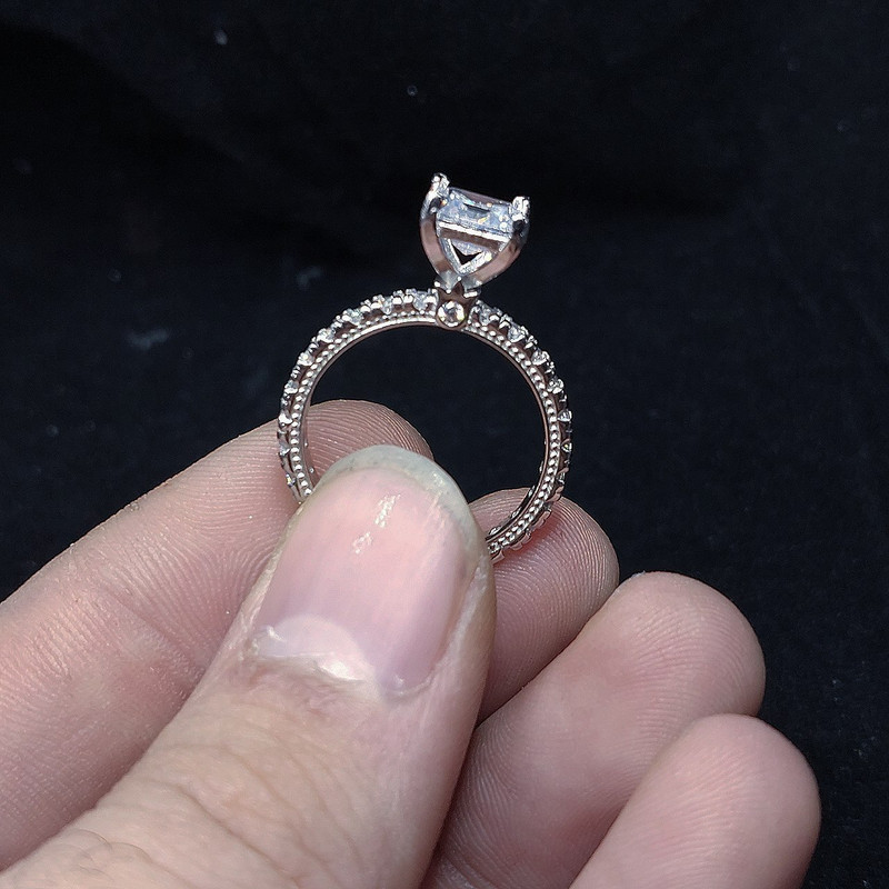 انگشتر نقره زنانه جی تی ای مدل تک داش انگشتر نقره زنانه جی تی ای مدل تک داش