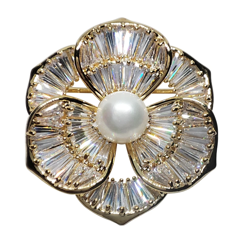 گل سینه زنانه مدل گل مرواریدی