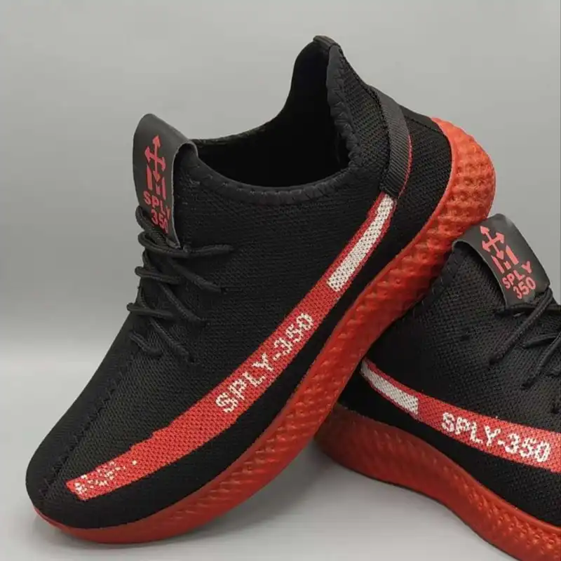 کفش طبیعت گردی مدل یزی رنگ قرمز