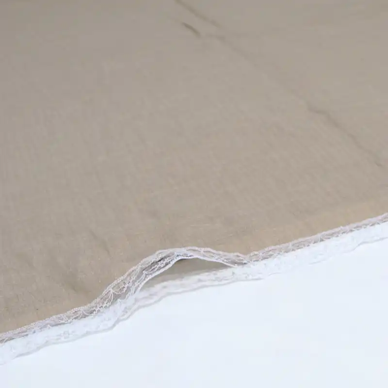 روسری زنانه مدل نخی پفکی ساده دور دانتل کد ana-9020