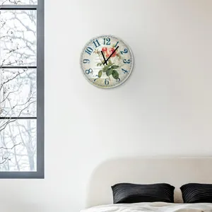 ساعت دیواری پرسناژ مدل C26