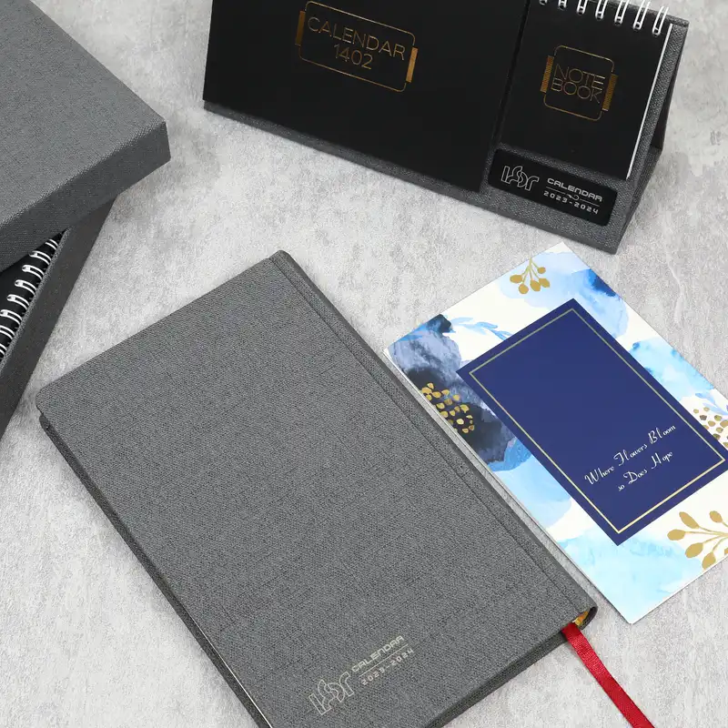 سالنامه و تقویم رومیزی سال 1402 مدل نارین کد 801