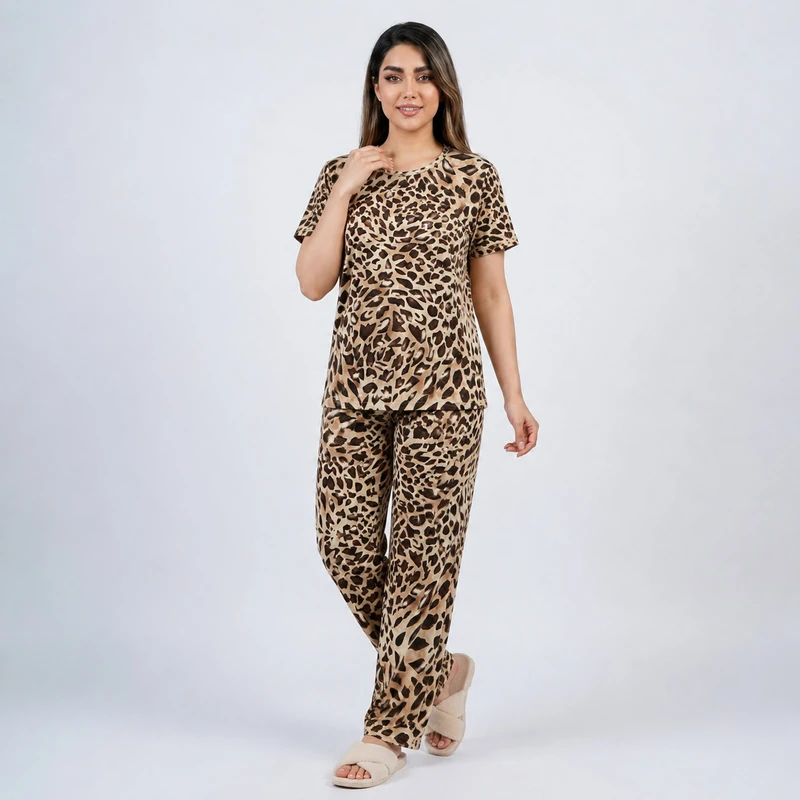 ست تی‌شرت آستین کوتاه و شلوار راحتی زنانه مدل آدخت کد 130
