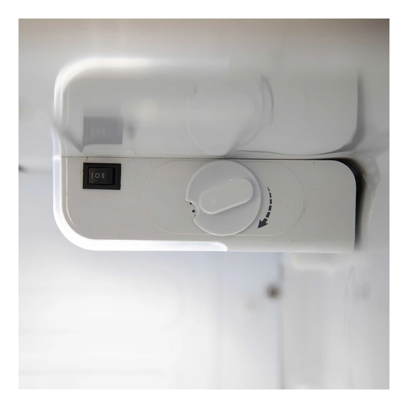 عکس شماره 11 : یخچال 3 فوت ایستکول مدل tm-4164-hs، با ارتفاع 59، پهنای 44.5 و عمق 53 سانتی-متر، میزان مصرف انرژی b، دارای 3 طبقه