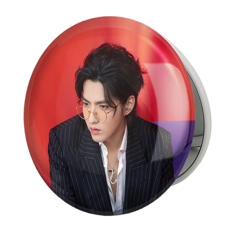 آینه جیبی خندالو طرح کریس وو گروه اکسو EXO مدل تاشو کد 13416 