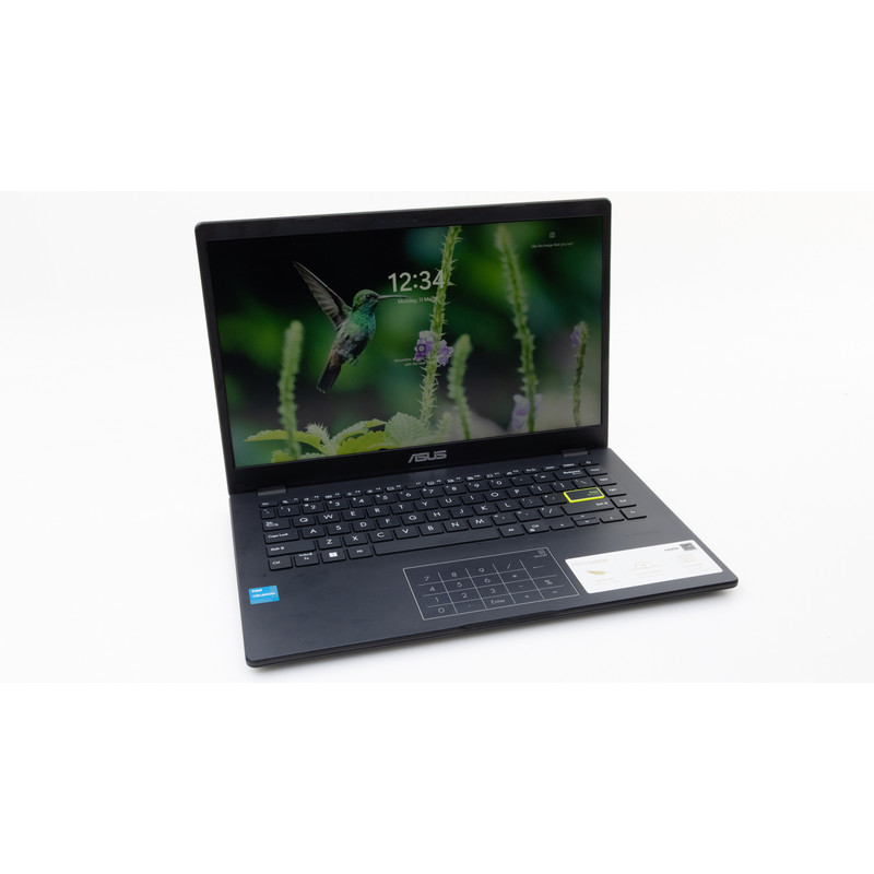 عکس لپ‌تاپ ایسوس مدل Vivobook Go 14 E410KA-CL464 با پردازنده Celeron N4500، رم DDR4 4GB با فرکانس 3200MHz، حافظه هیبریدی با ظرفیت 512GB حافظه SSD و 64GB حافظه eMMC با قابلیت ارتقا، نمایشگر 14 اینچ TN — زاویه و جزئیات 13