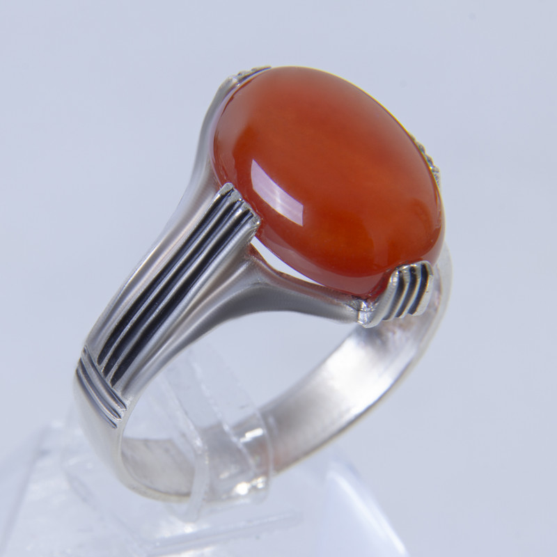 انگشتر نقره مردانه بازرگانی میلادی مدل سنگ عققی رکاب سیلندری سیاه قلم کلاسیک کد AM_074