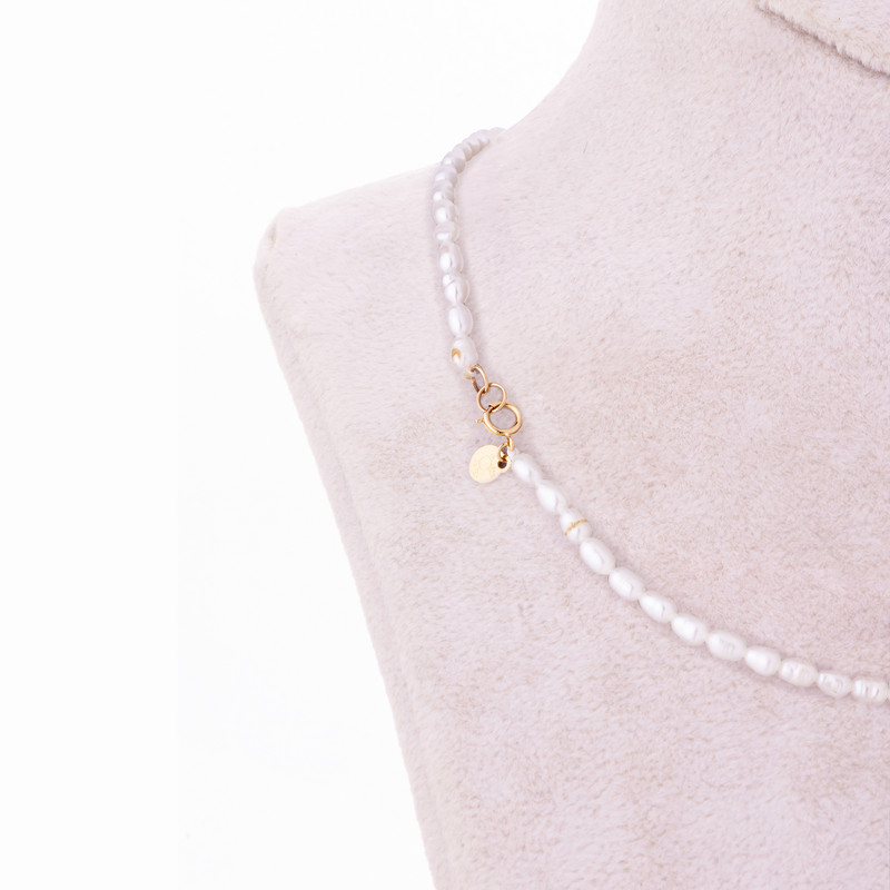 گردنبند طلا 18 عیار زنانه با زنجیر مروارید گالری شیدا مجد مدل صدف و ستاره دریایی باروک ریز گردنبند طلا 18 عیار زنانه با زنجیر مروارید گالری شیدا مجد مدل صدف و ستاره دریایی باروک ریز