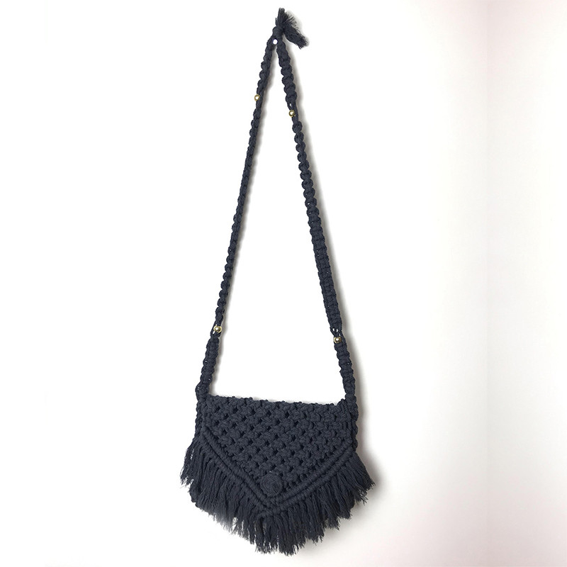 کیف دوشی دست دوز زنانه هنریسان مدل مهلقا