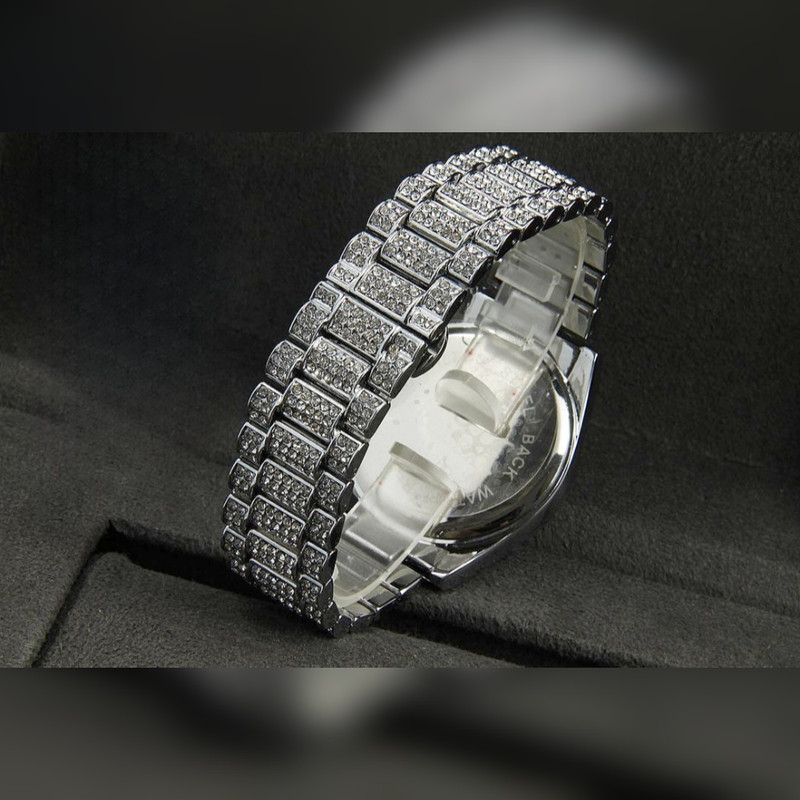 ساعت مچی عقربه ای  مدل فول نگین استون کد Av-Ro-2